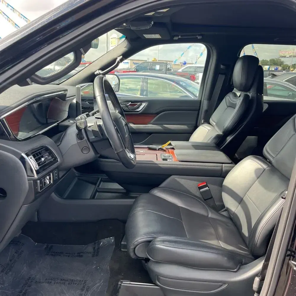 2023 Lincoln Navigator L Reserve