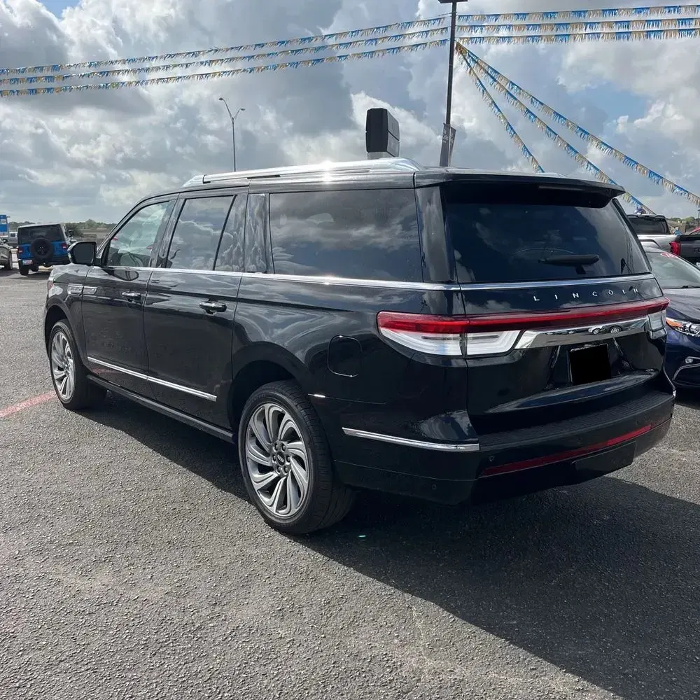 2023 Lincoln Navigator L Reserve