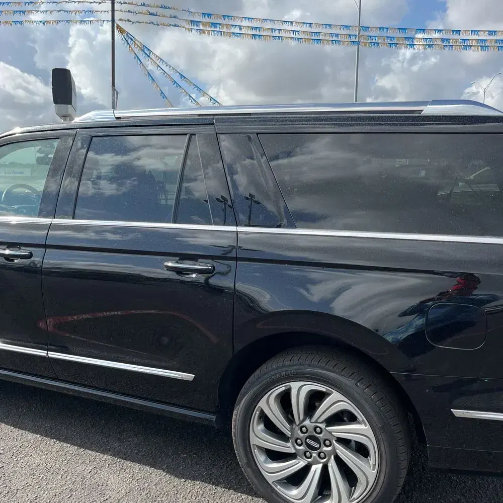 2023 Lincoln Navigator L Reserve