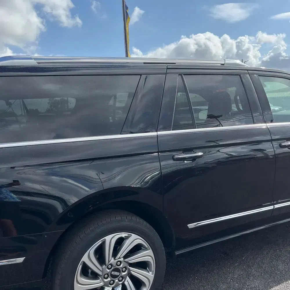 2023 Lincoln Navigator L Reserve