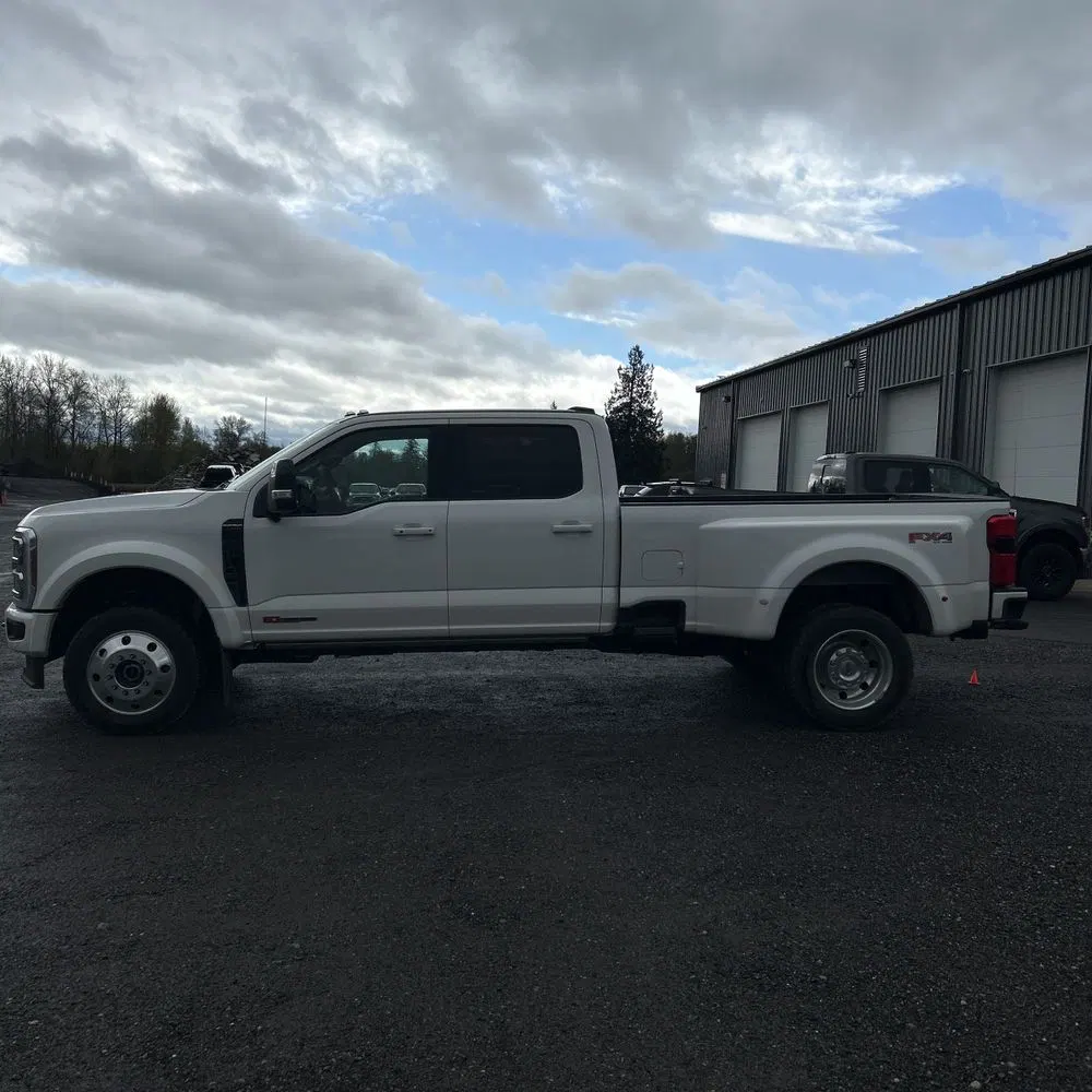 2025 Ford F450 S/D Platinum