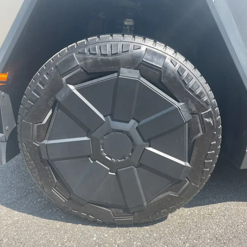 2024 Tesla Cybertruck CyberBeast