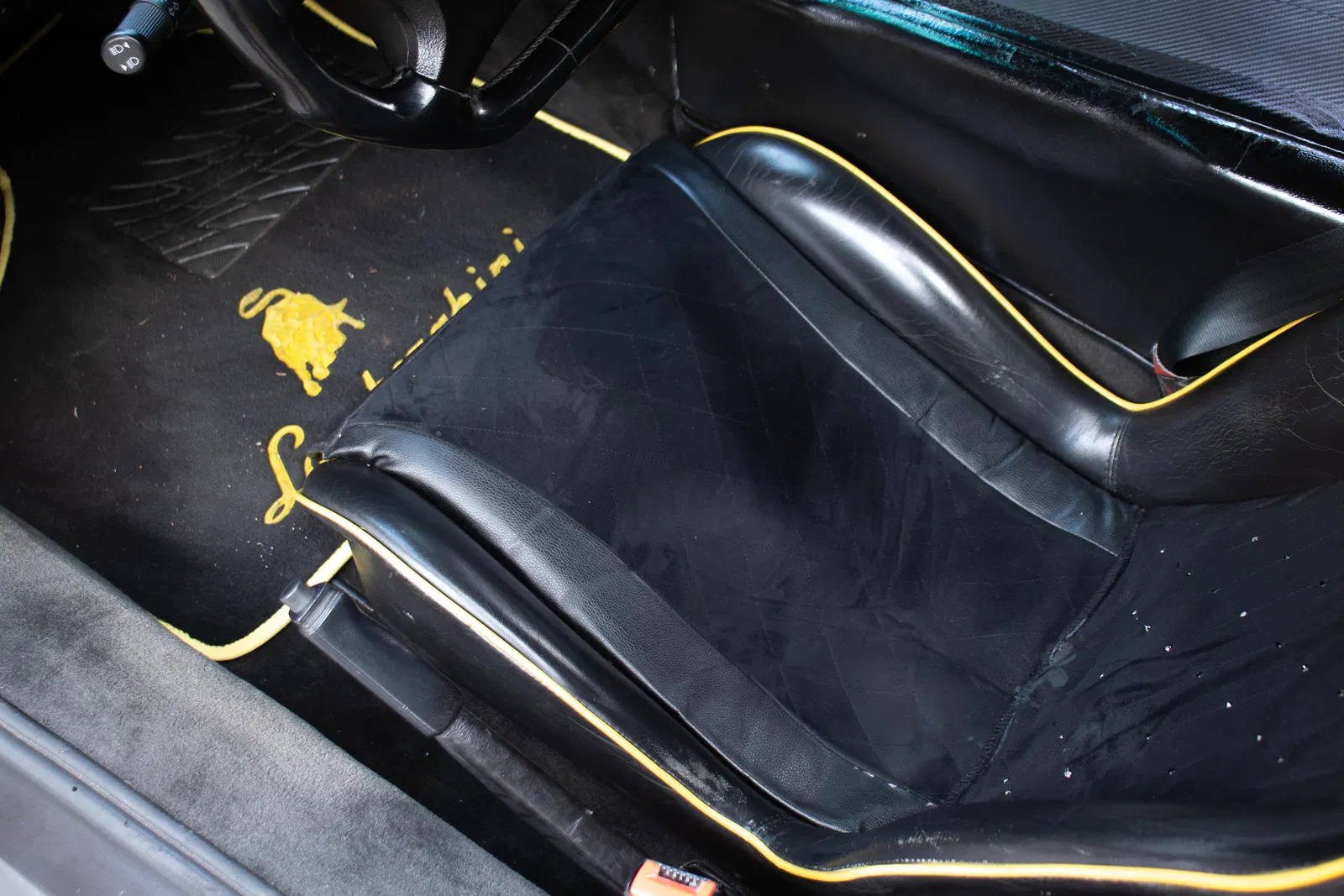 1997 Lamborghini Diablo VT Roadster - Gated 5-Speed Manual, 5.7-Liter V12 Power, Long-Term Owner