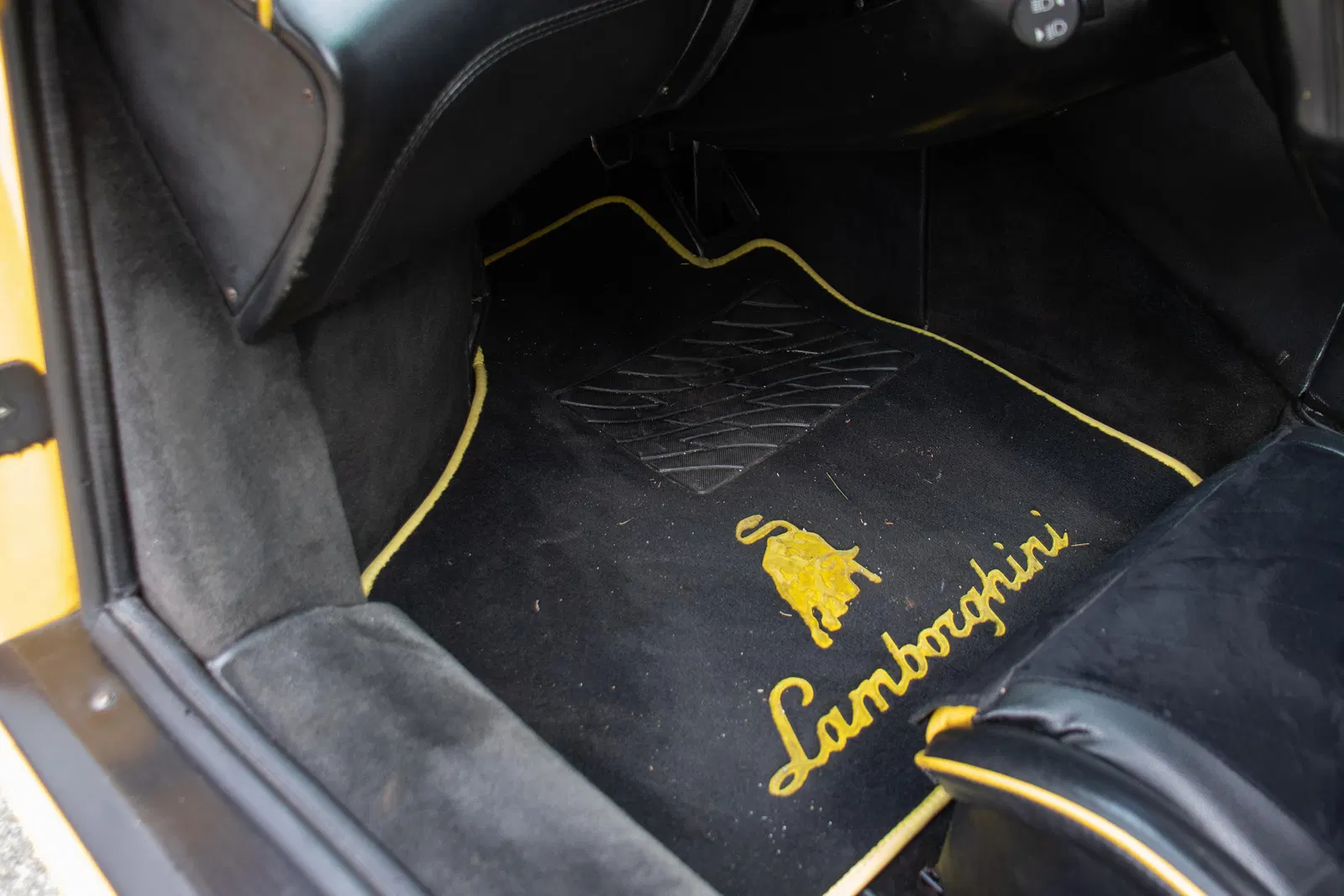 1997 Lamborghini Diablo VT Roadster - Gated 5-Speed Manual, 5.7-Liter V12 Power, Long-Term Owner