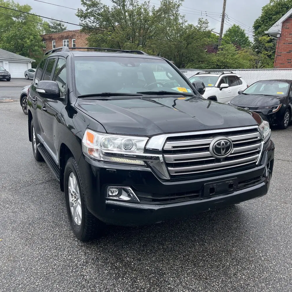 2017 Toyota Land Cruiser Base