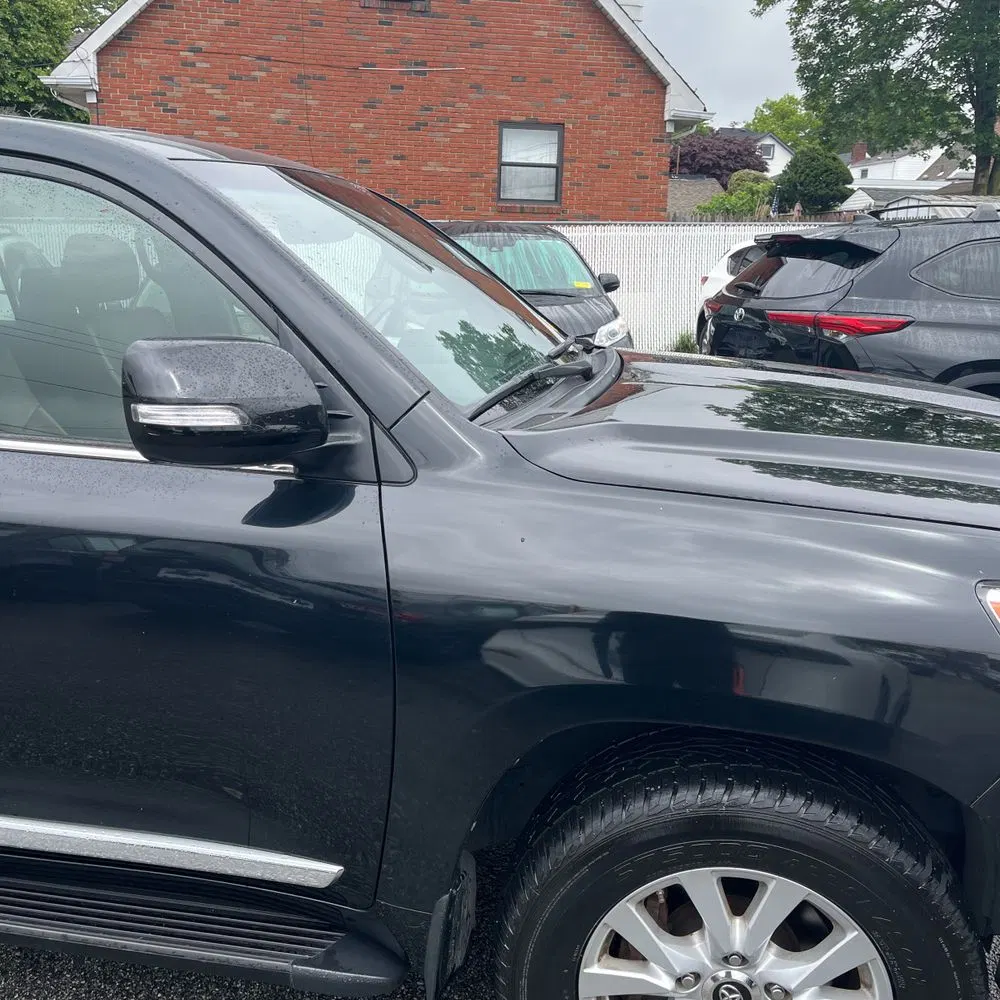 2017 Toyota Land Cruiser Base