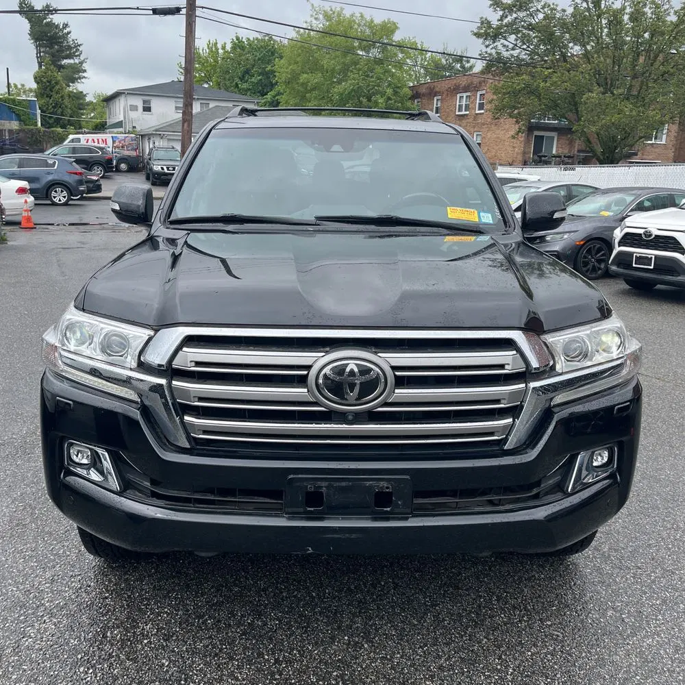 2017 Toyota Land Cruiser Base