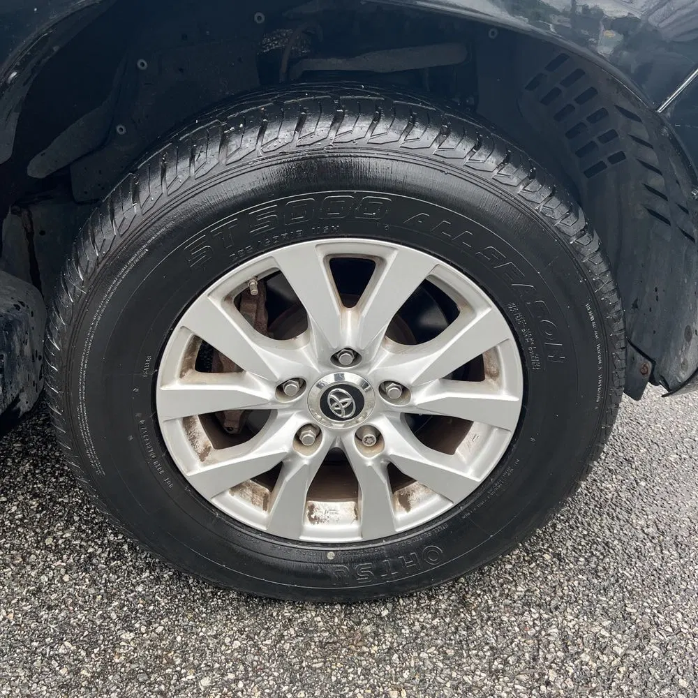 2017 Toyota Land Cruiser Base