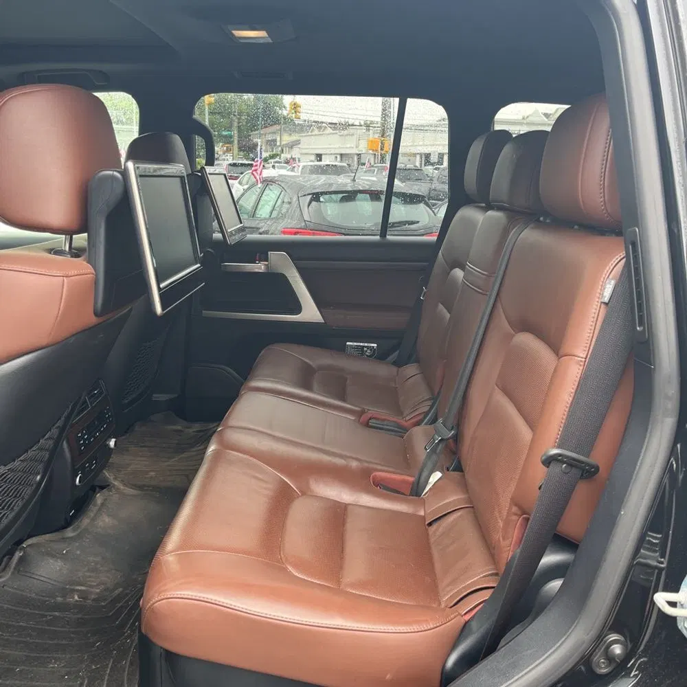 2017 Toyota Land Cruiser Base