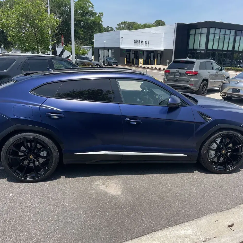 2022 Lamborghini Urus Base