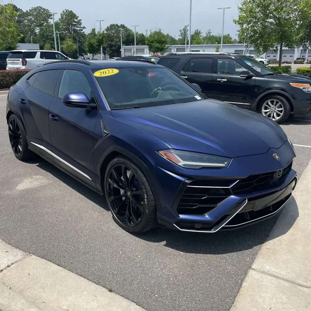2022 Lamborghini Urus Base