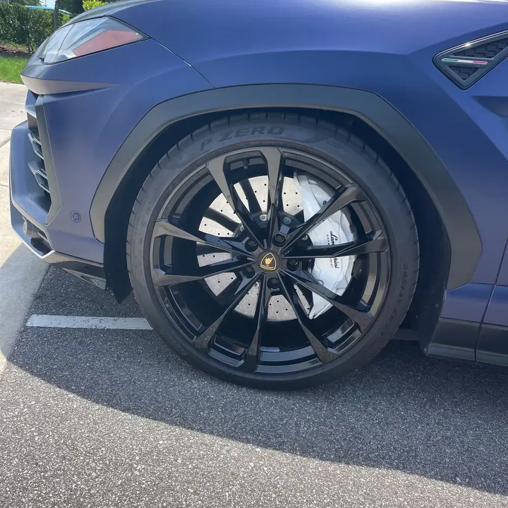 2022 Lamborghini Urus Base