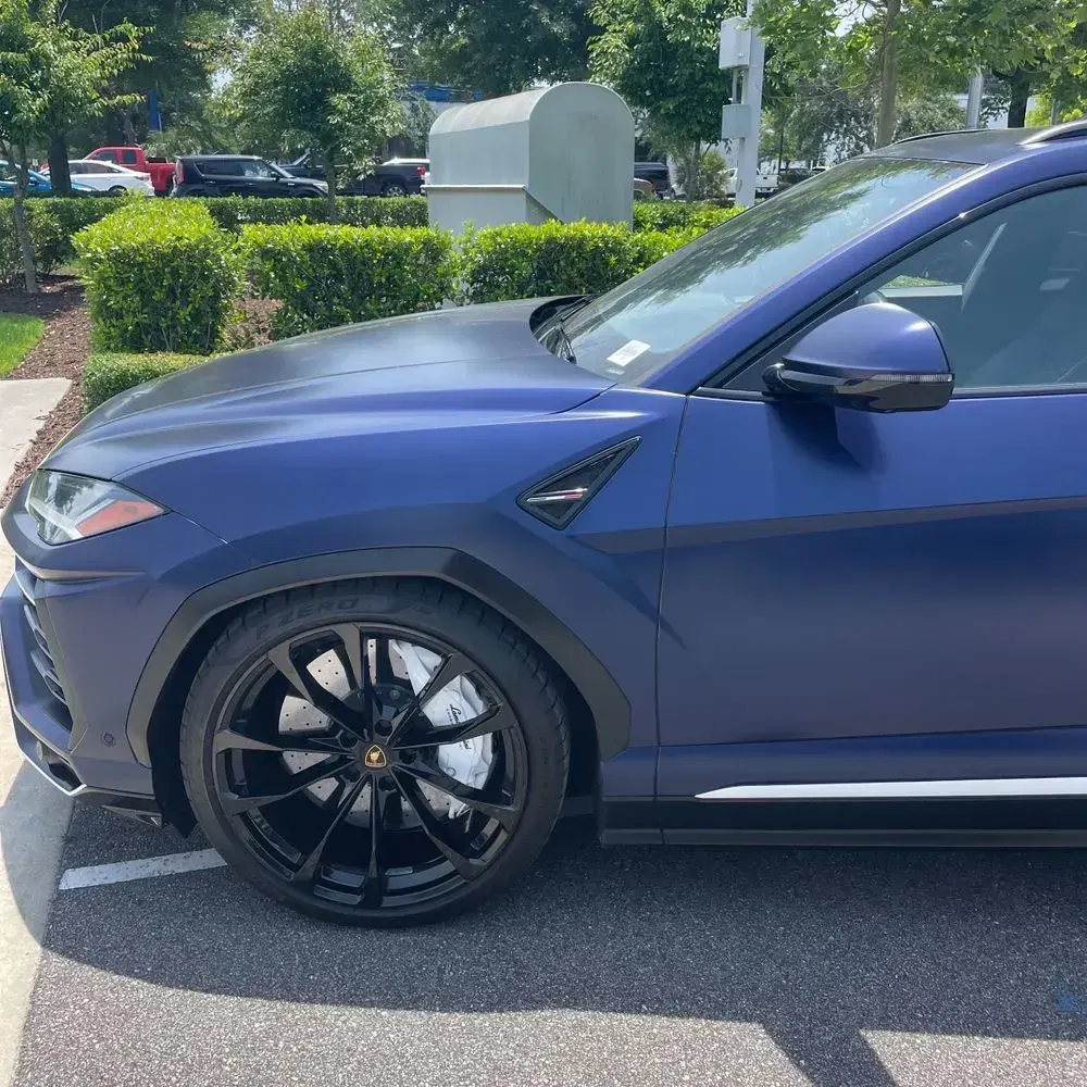 2022 Lamborghini Urus Base
