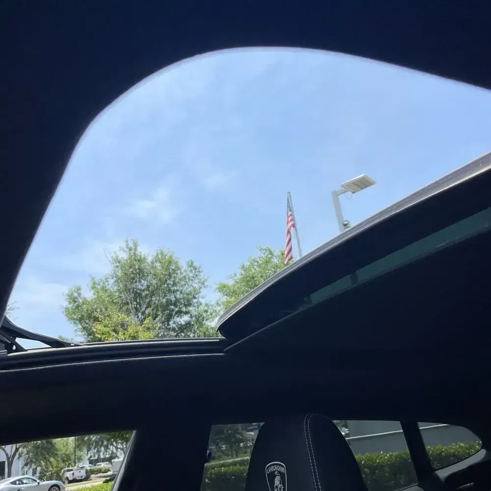 2022 Lamborghini Urus Base