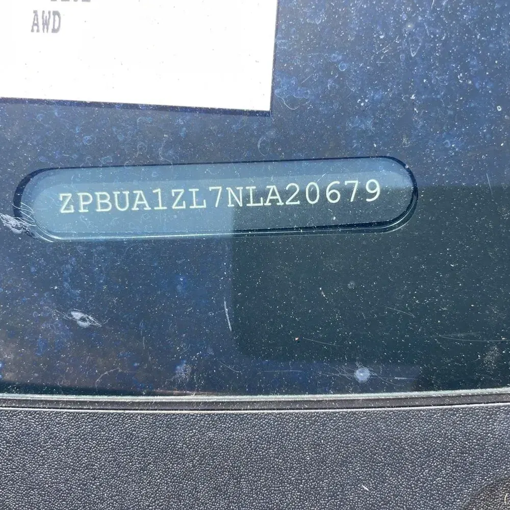 2022 Lamborghini Urus Base