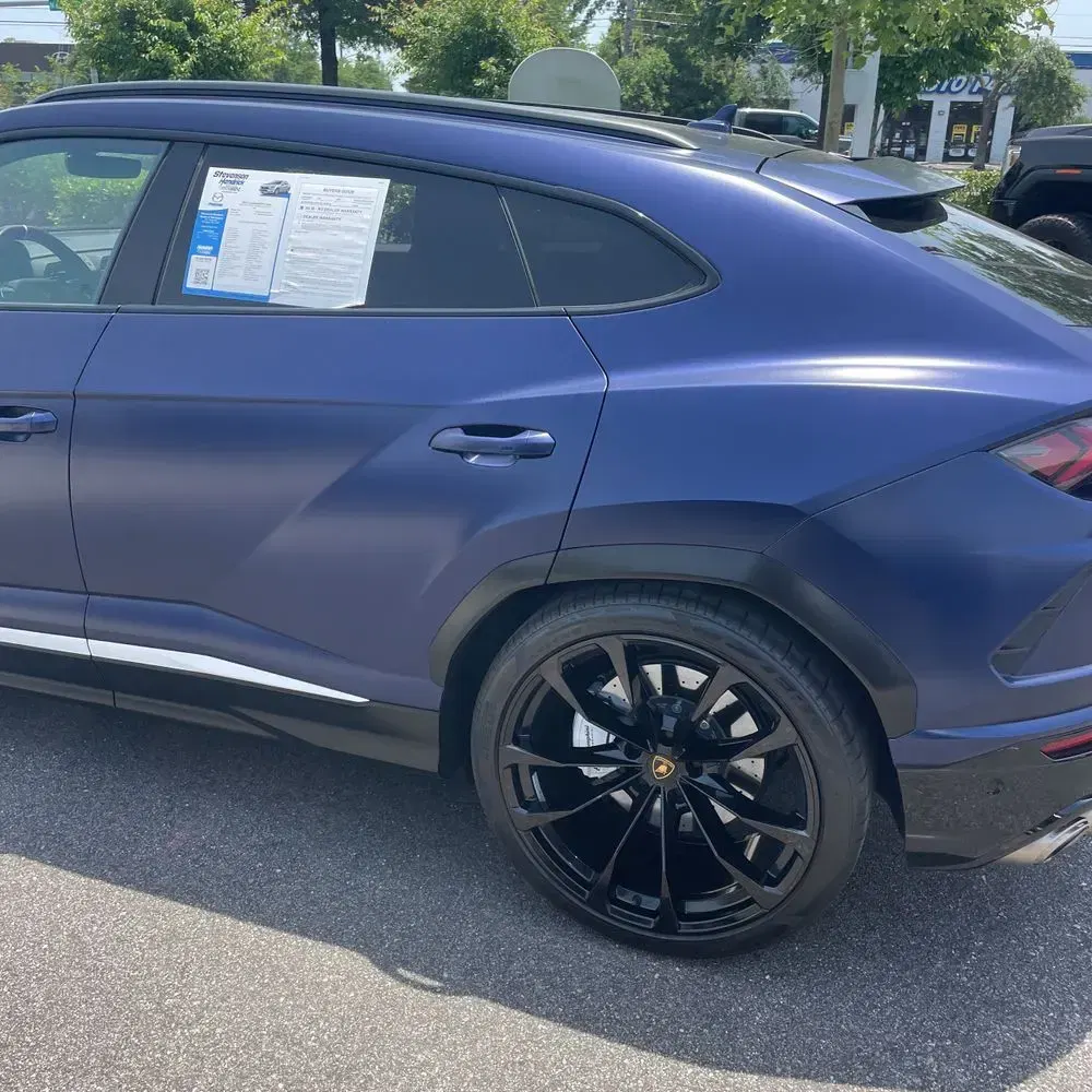 2022 Lamborghini Urus Base