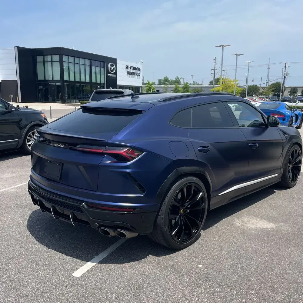 2022 Lamborghini Urus Base