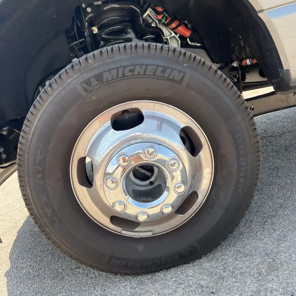 2025 Ford F-350 Super Duty Platinum