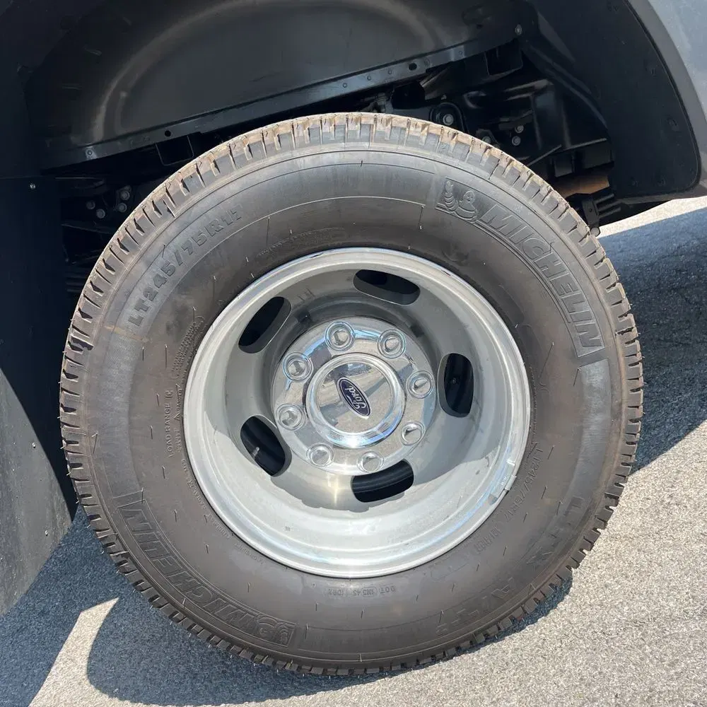 2025 Ford F-350 Super Duty Platinum