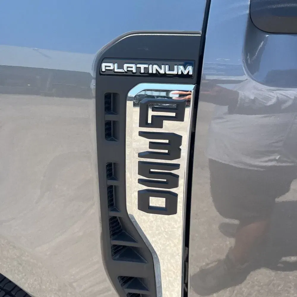 2025 Ford F-350 Super Duty Platinum