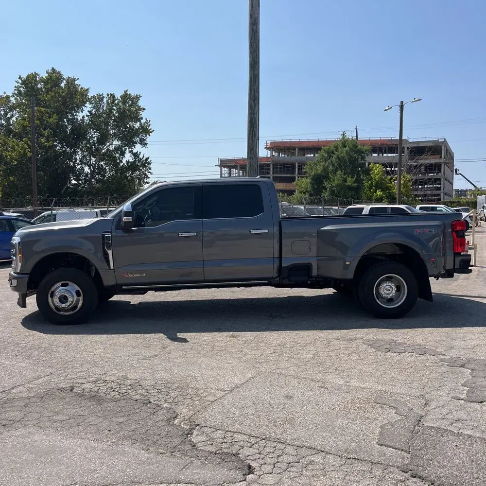 2025 Ford F-350 Super Duty Platinum