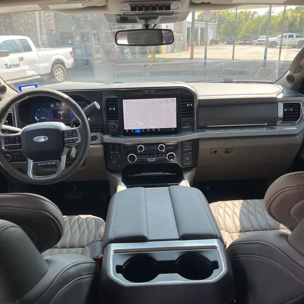 2025 Ford F-350 Super Duty Platinum