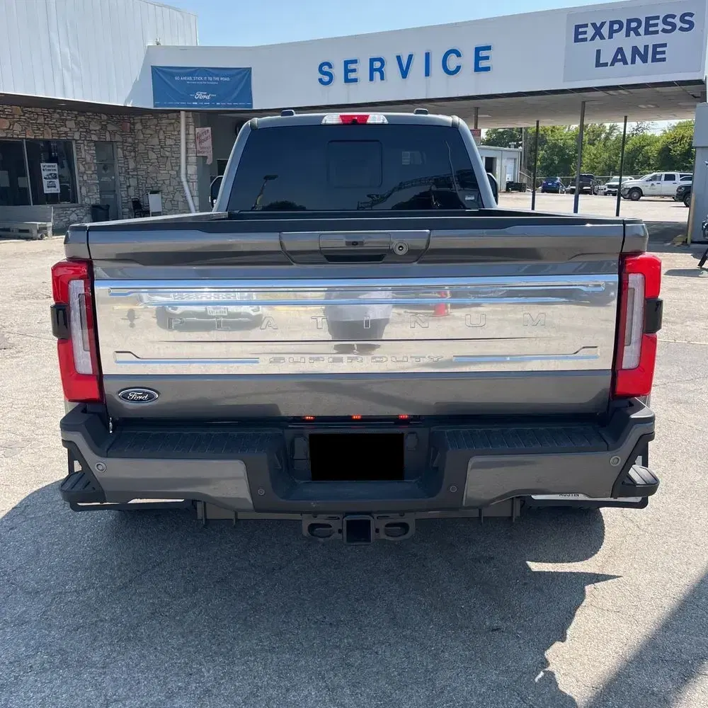 2025 Ford F-350 Super Duty Platinum