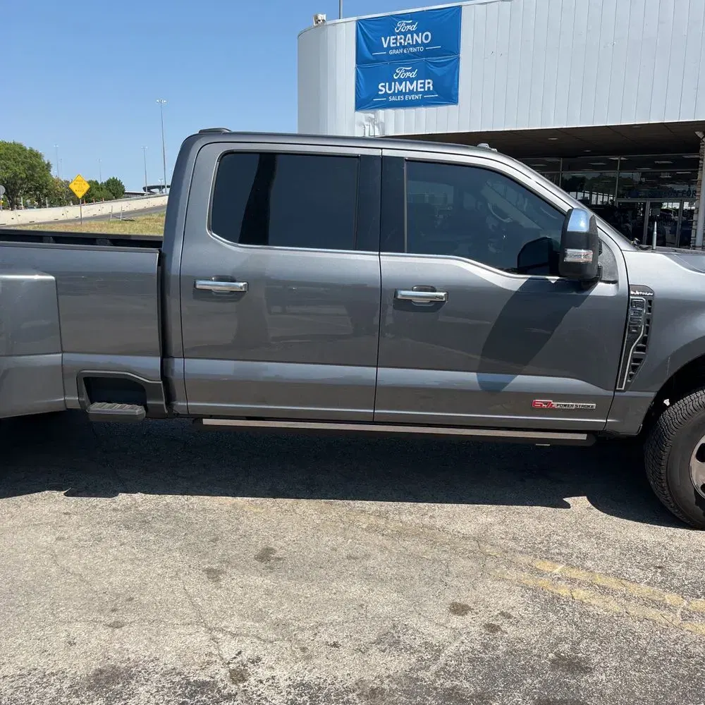 2025 Ford F-350 Super Duty Platinum