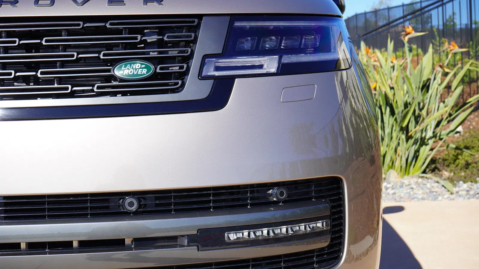 2023 Range Rover P530 SE - ~650 Miles, Twin-Turbo V8, AWD, Premium Interior Upgrade Pack
