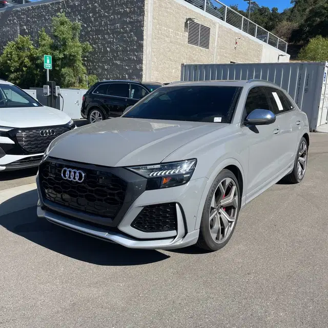 2023 Audi RS Q8