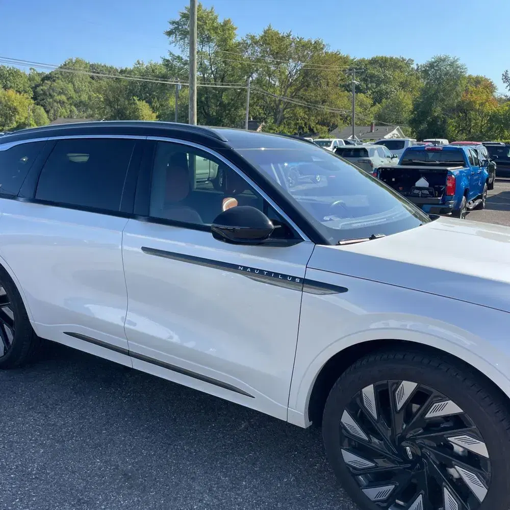 2024 Lincoln Nautilus Black Label