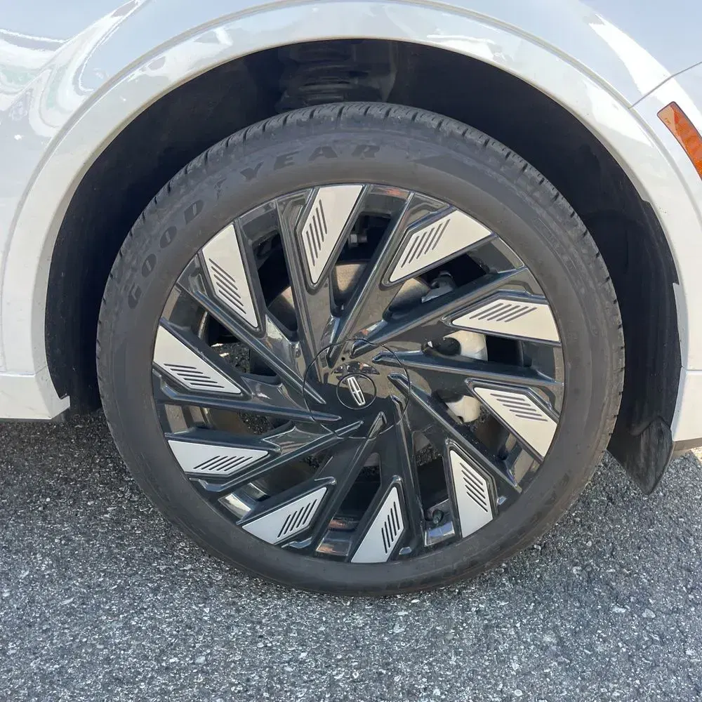 2024 Lincoln Nautilus Black Label