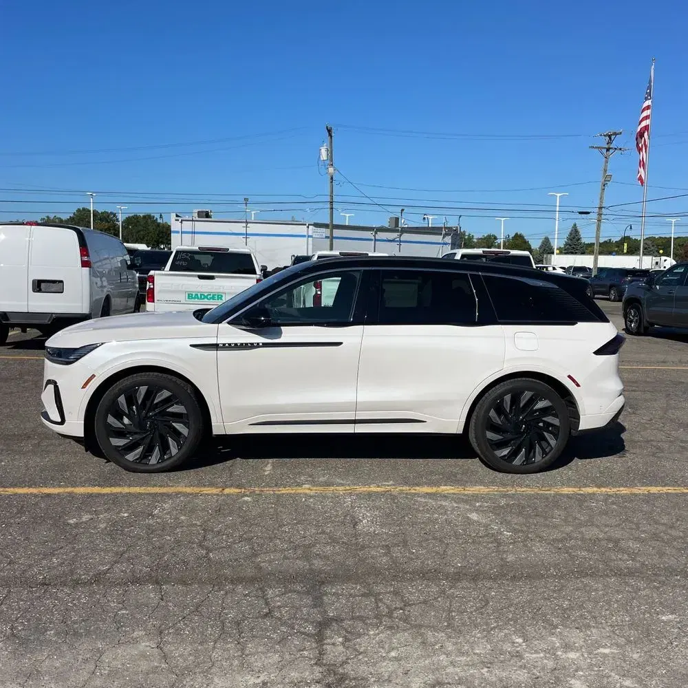 2024 Lincoln Nautilus Black Label