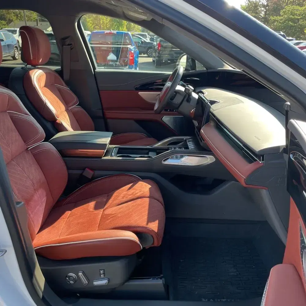 2024 Lincoln Nautilus Black Label