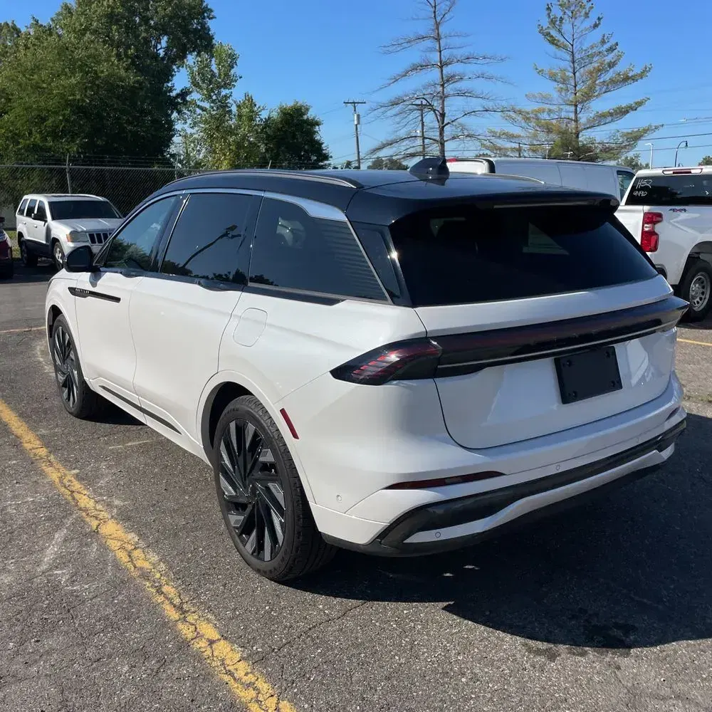 2024 Lincoln Nautilus Black Label