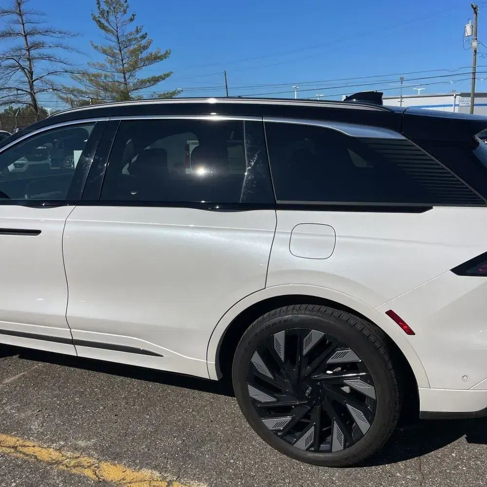 2024 Lincoln Nautilus Black Label