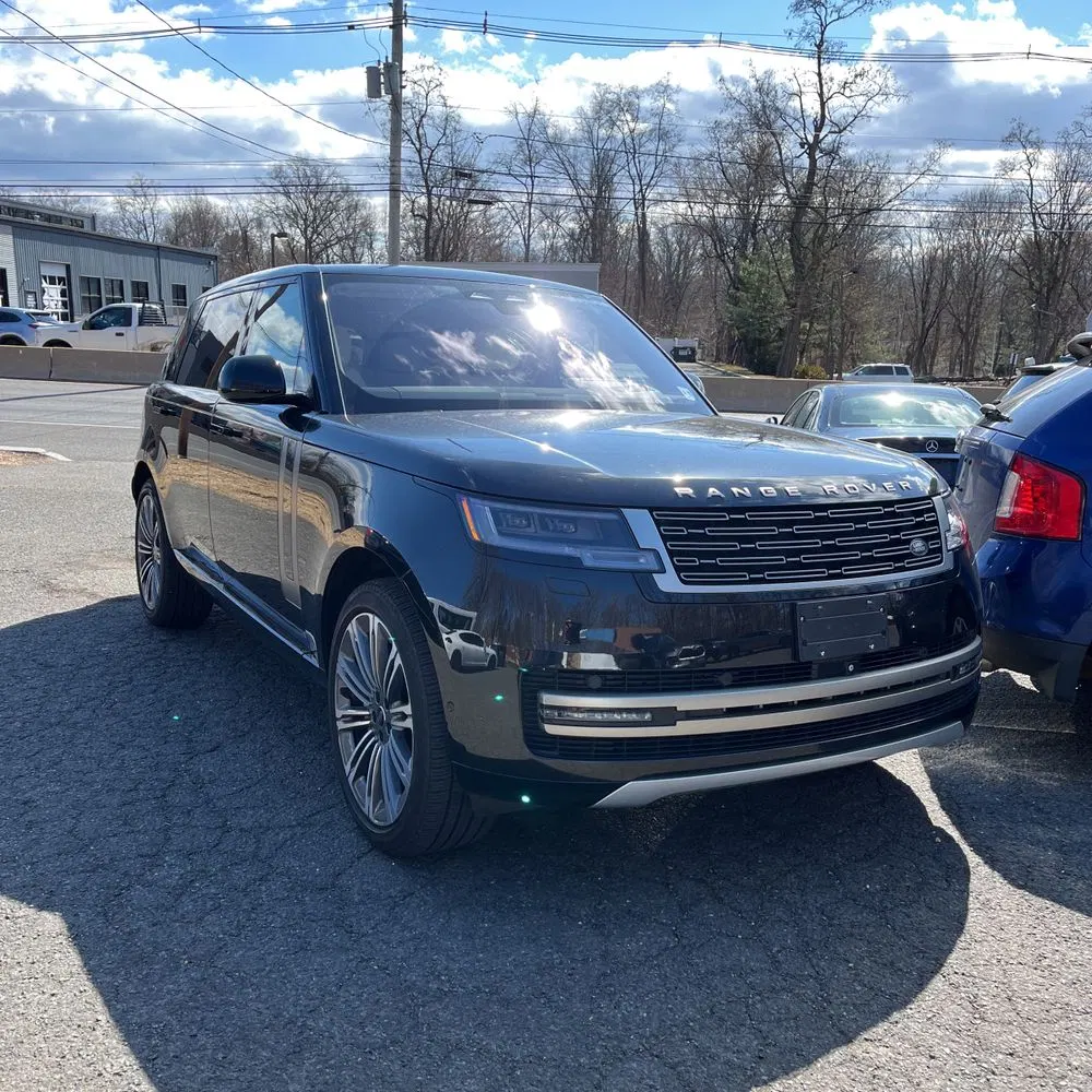 2023 Land Rover Range Rover P530 SE LWB