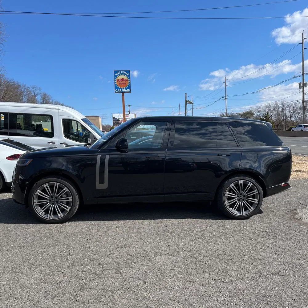 2023 Land Rover Range Rover P530 SE LWB