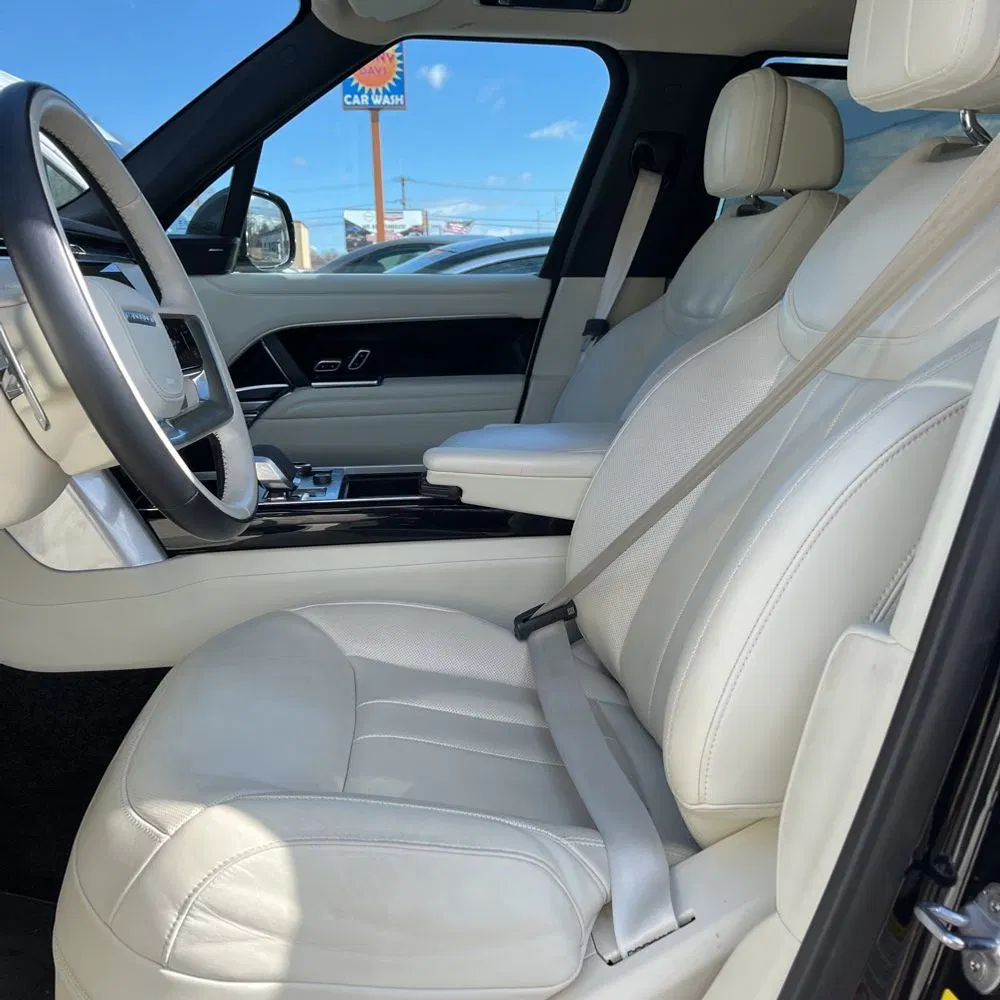 2023 Land Rover Range Rover P530 SE LWB