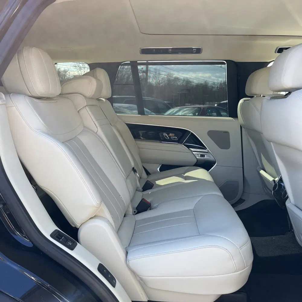 2023 Land Rover Range Rover P530 SE LWB