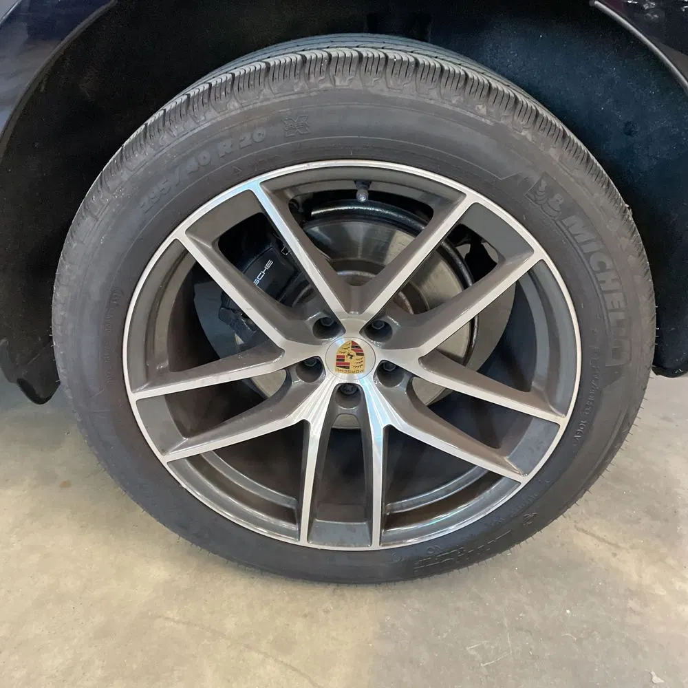 2024 Porsche Macan Base