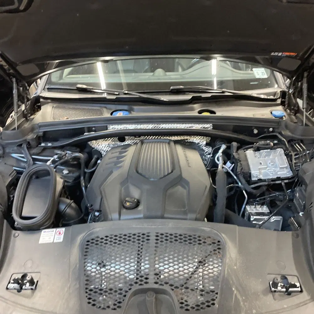 2024 Porsche Macan Base