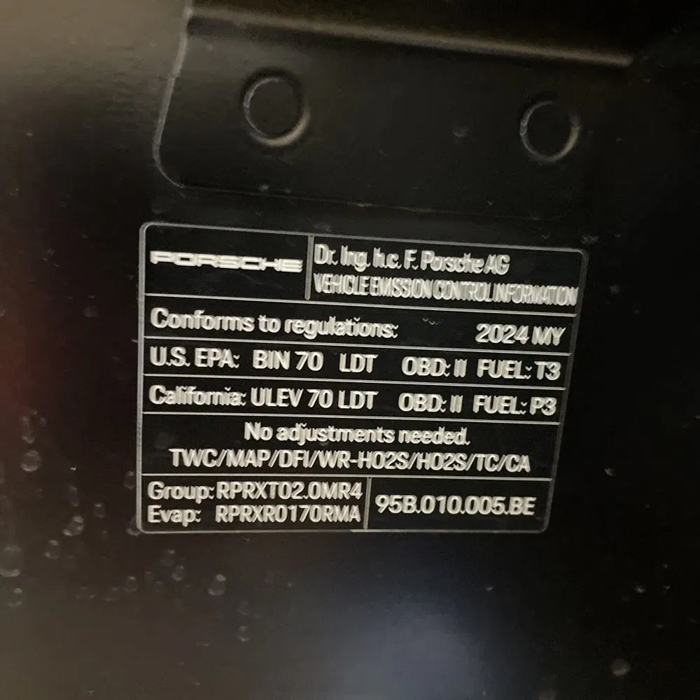 2024 Porsche Macan Base