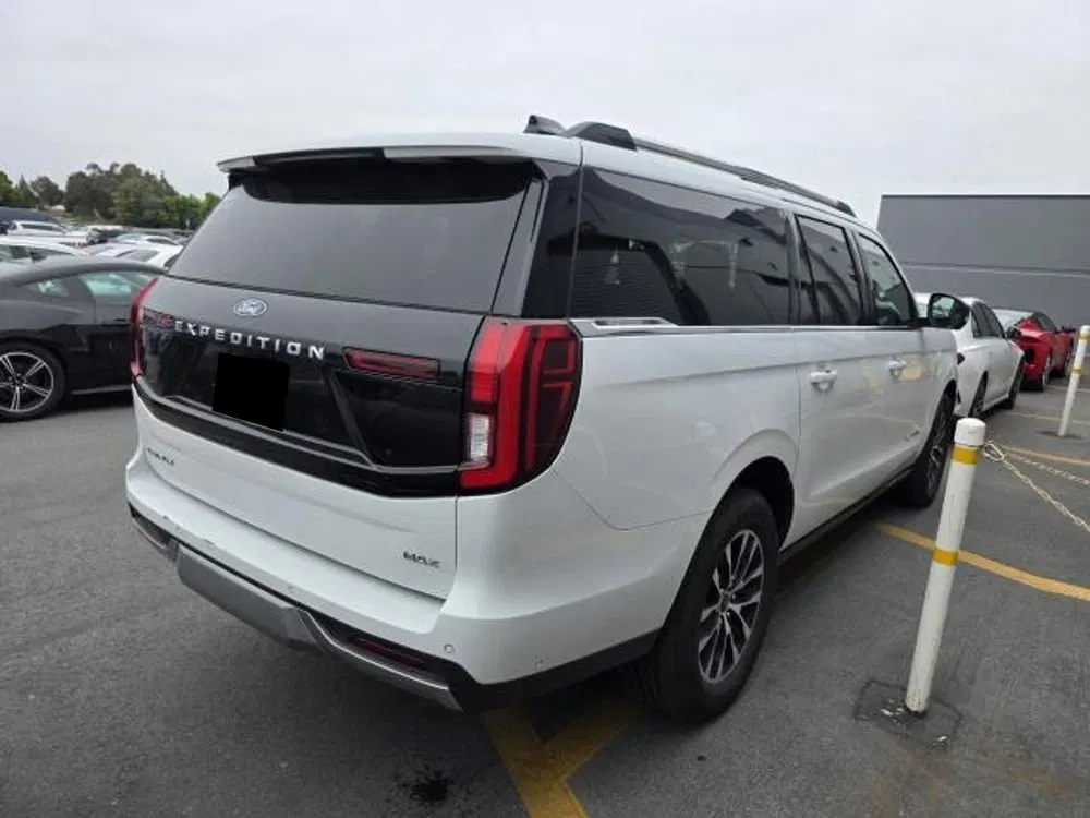 2025 Ford Expedition Max Platinum