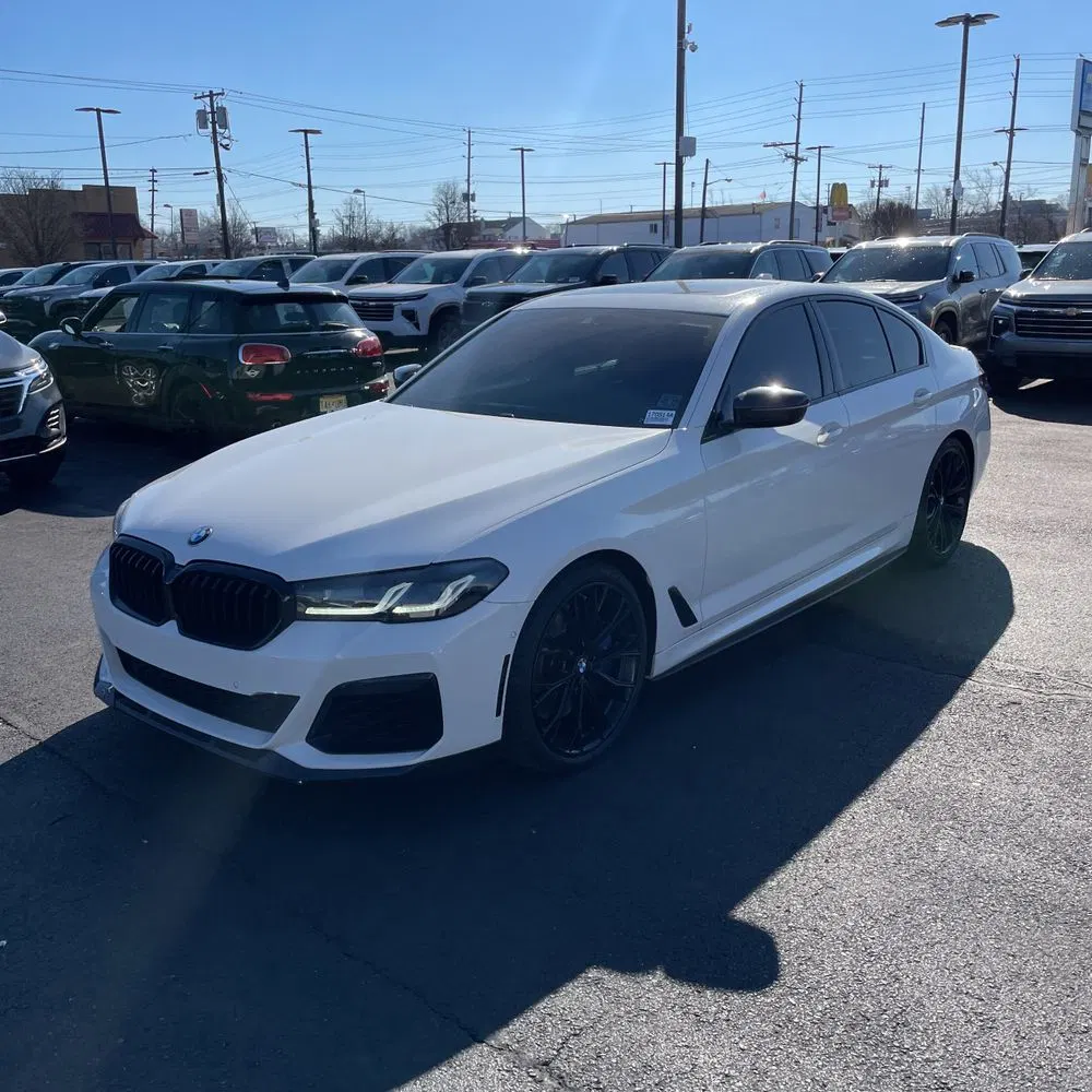 2022 BMW 5-Series M550xi