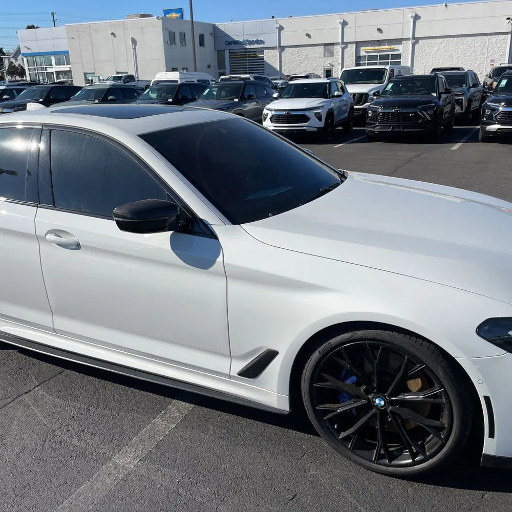 2022 BMW 5-Series M550xi