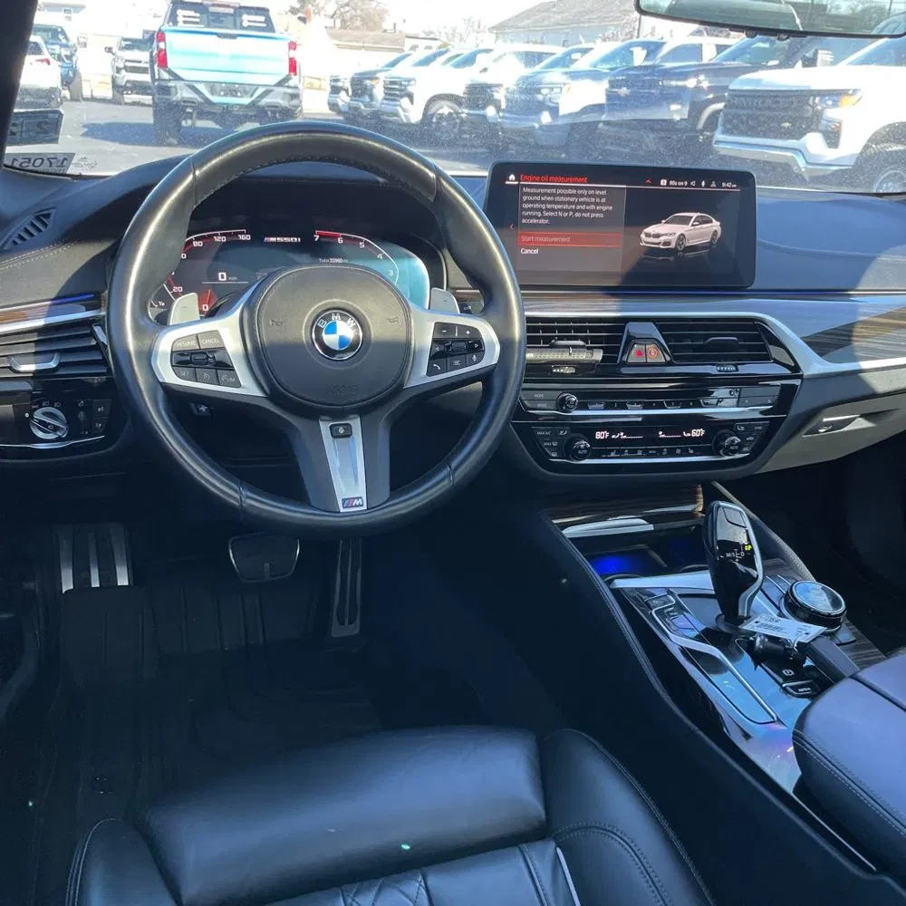 2022 BMW 5-Series M550xi