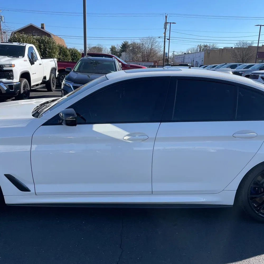 2022 BMW 5-Series M550xi