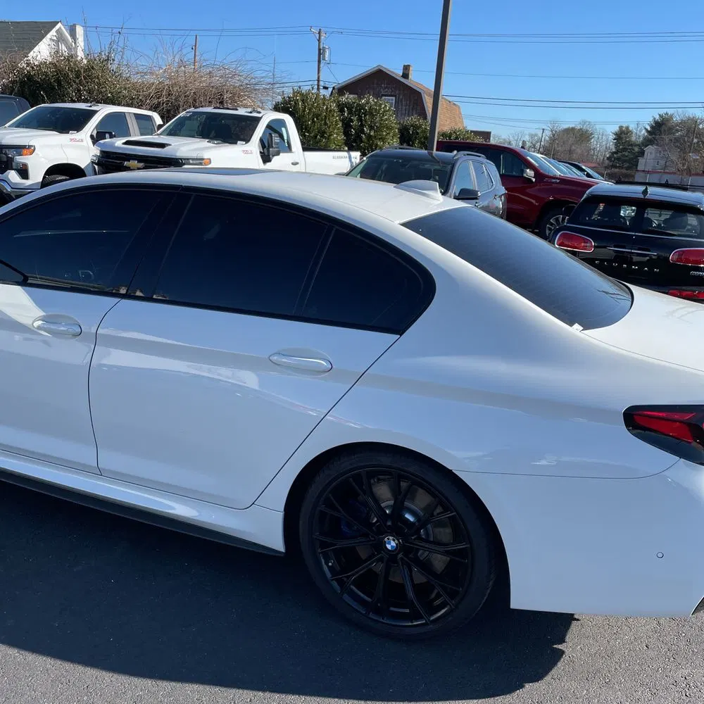 2022 BMW 5-Series M550xi