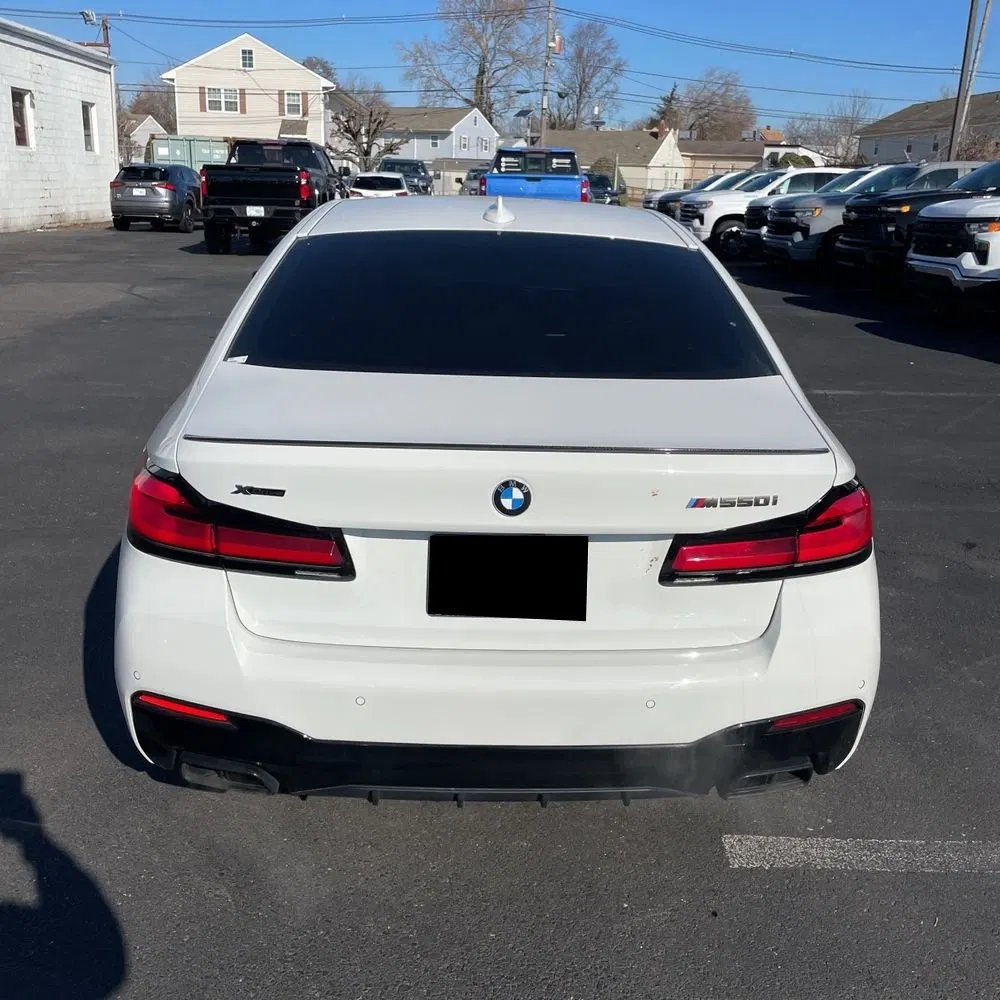2022 BMW 5-Series M550xi
